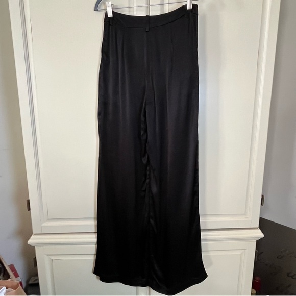 NWT Bardot Lena Pants Pleat Front Satin Black Pin Tuck Wide Leg Woman’s Size XS - Picture 12 of 12